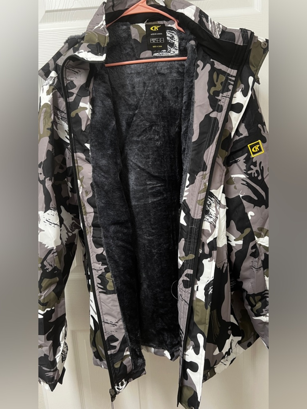 Men's Camouflage Winter Jacket with Faux Fur Lining. Windproof Smow Coat. 3XL